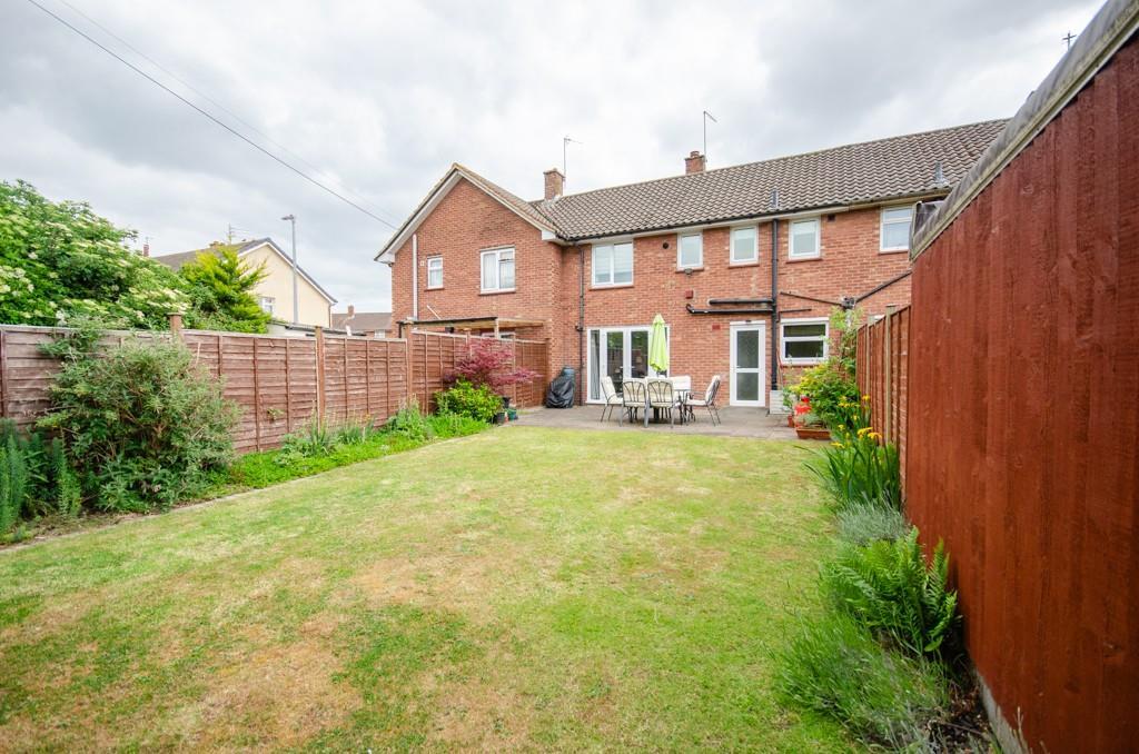 Rear garden pic 2.jpg