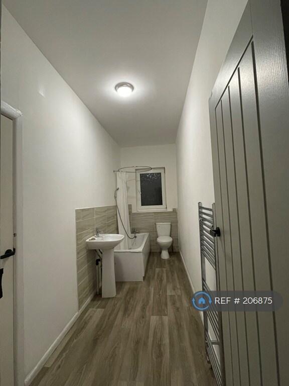 Bath/Shower/Toilet/Storage