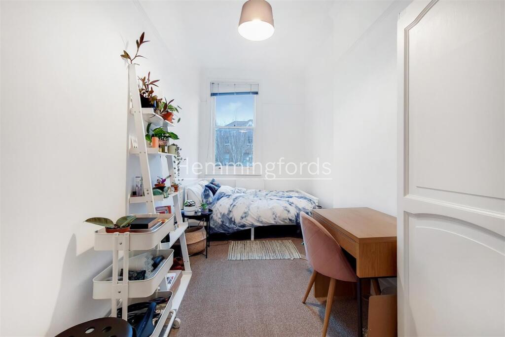 6_Main Bedroom-1.jpg