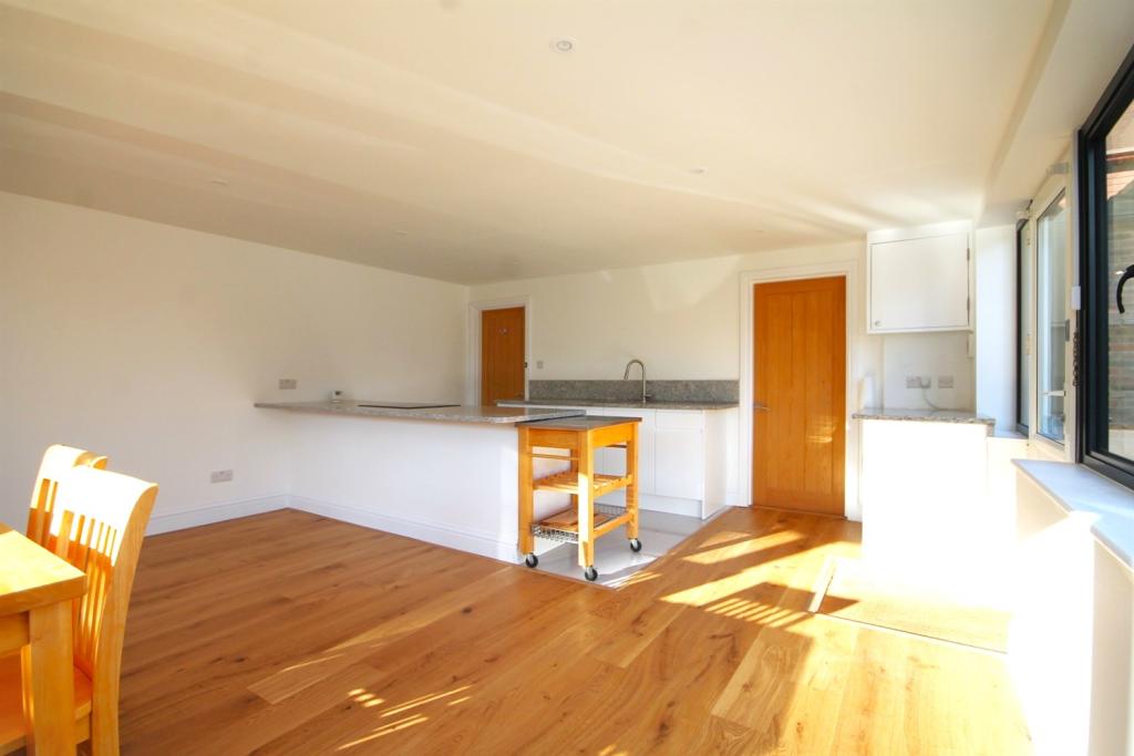 Kitchen+Area