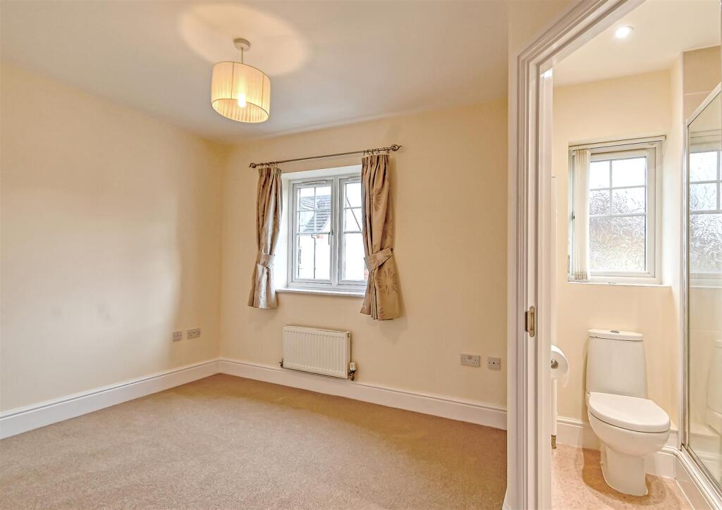 31 Wenlock Rise-5.jpg