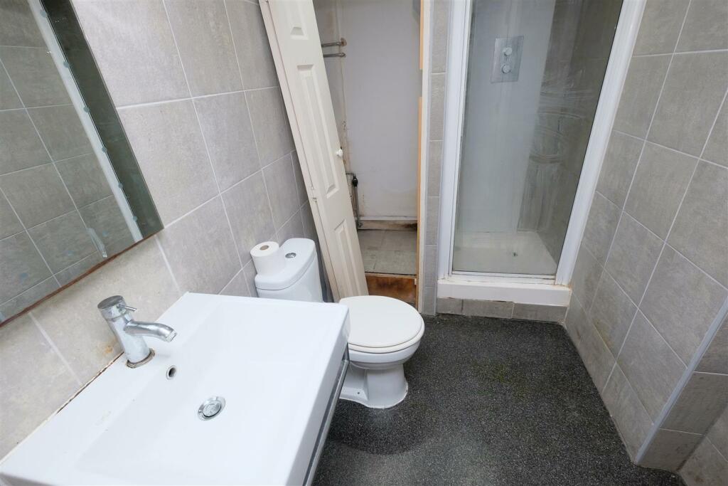 Flat 2, 38 Corn Street, City Centre Bristol BS1 1H