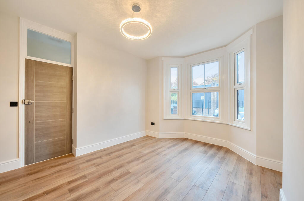 1365603-11-68f097...