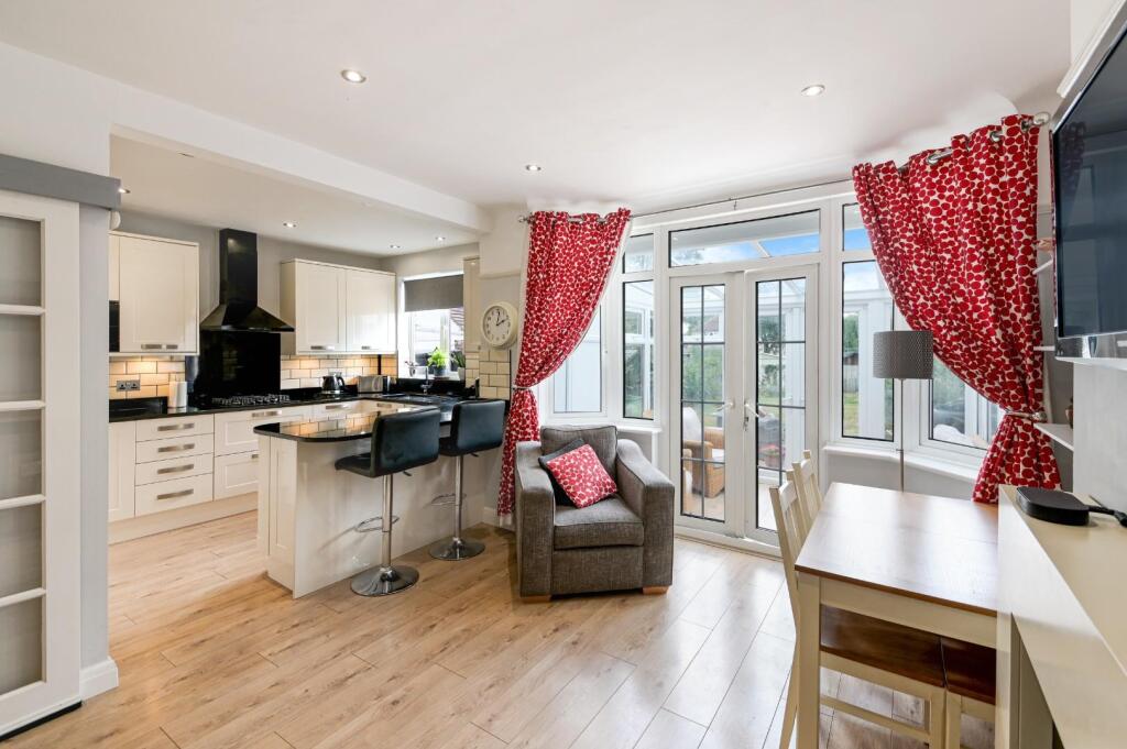 ELMWOOD DRIVE (13).jpg