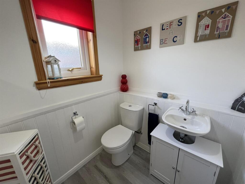 GUEST WC