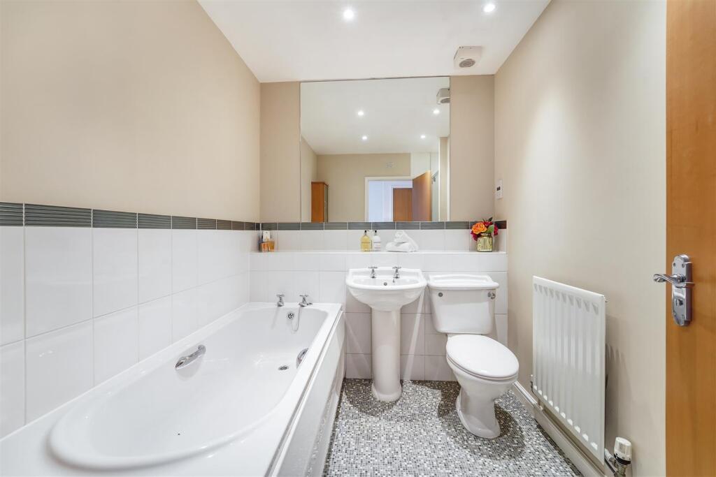 HORTON CRESCENT (15).jpg