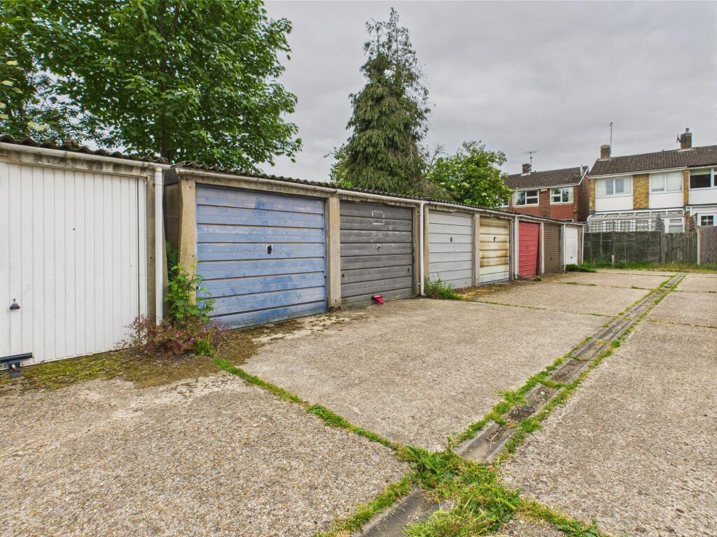 CAM02545G0-PR0410-STILL001