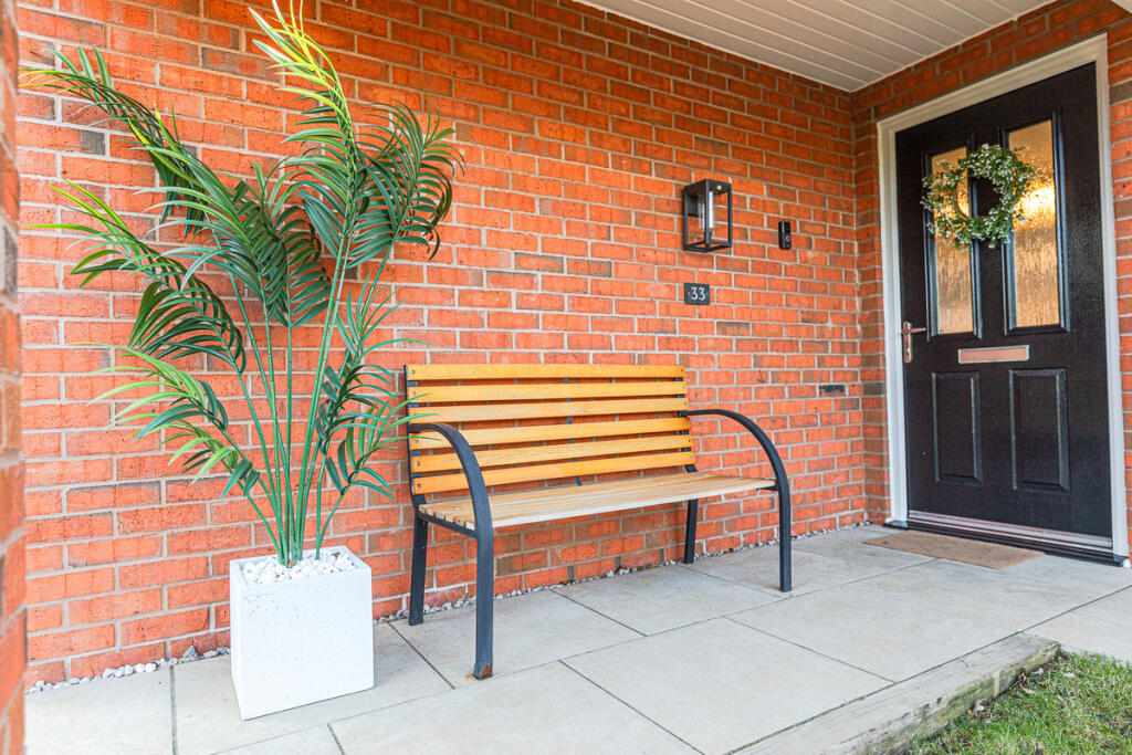 Barry Close, Kirby Muxloe, LE9