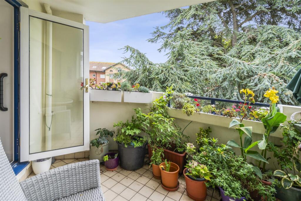 324728 Flat 16, Showboat (21).jpg