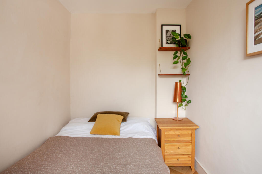 301005 - CanadianAvenue_KElliott_033.jpg