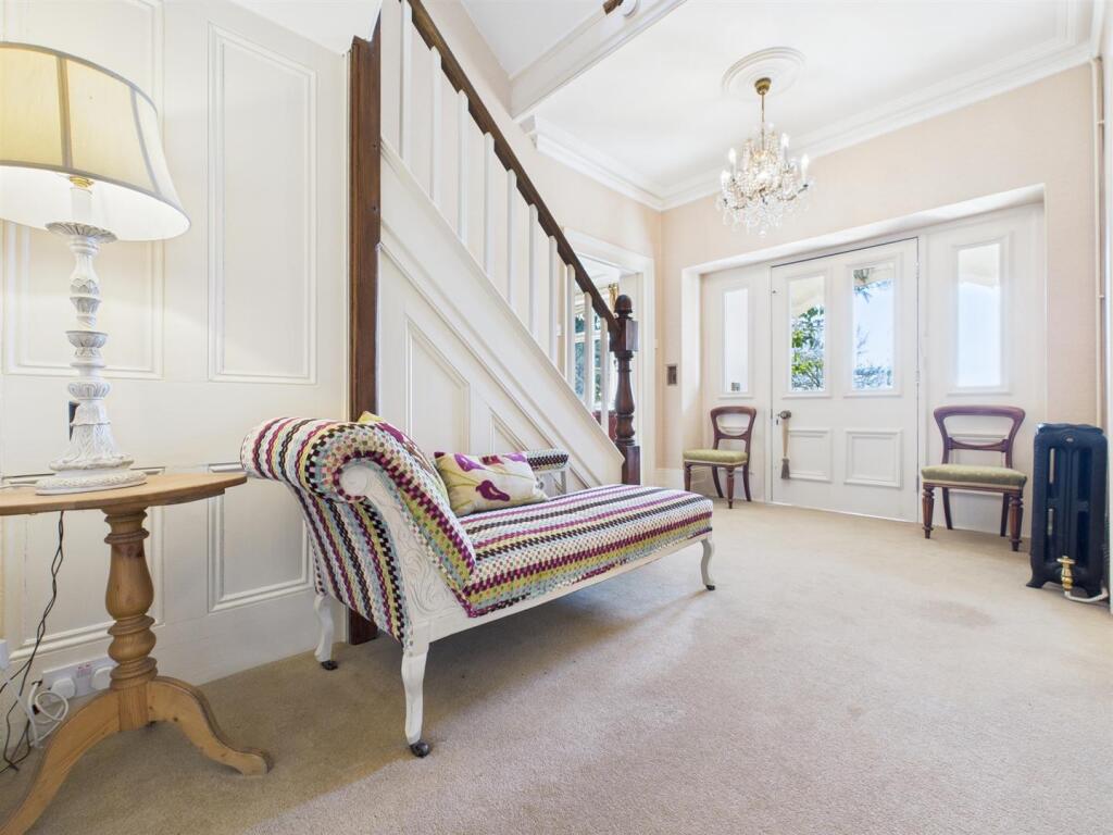 ENTRANCE HALL