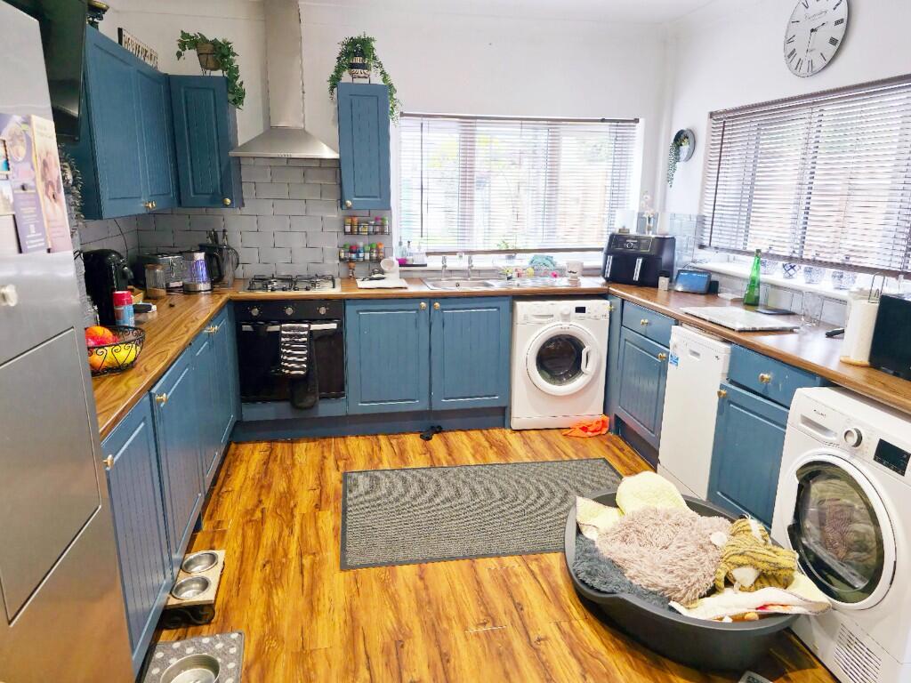 Kitchen/Breakfast Rm