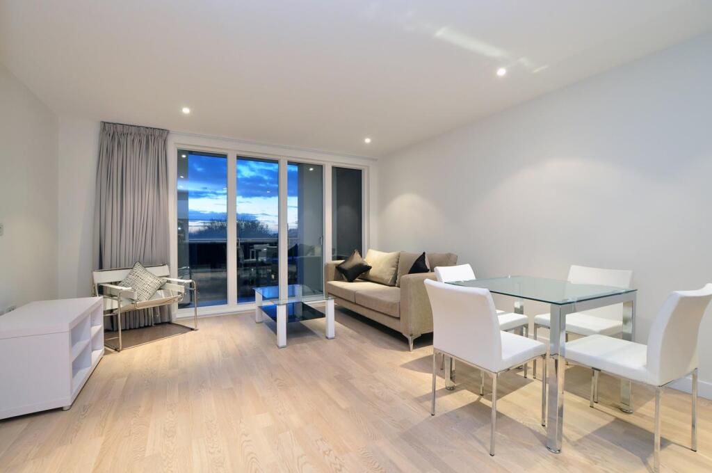 19'8 Reception Room