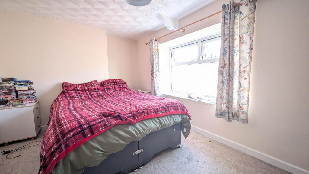 PXL_20251024_100946401.MP~2