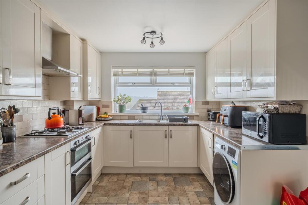 7 Coed-Y-Canddo Road-8.jpg