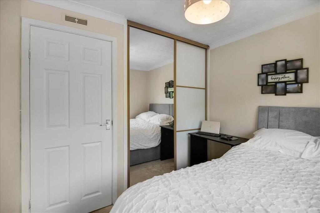 Bedroom Two (2)