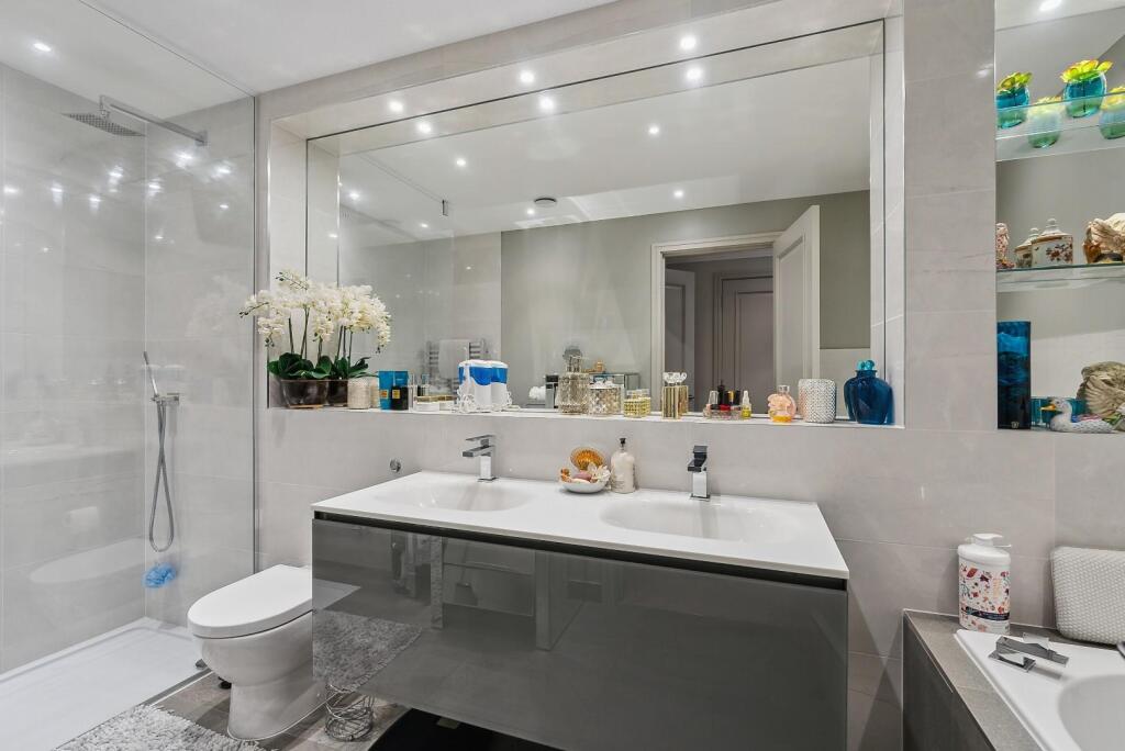 en suite.jpeg
