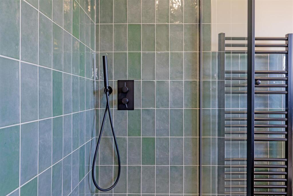 Bathroom-2.jpg