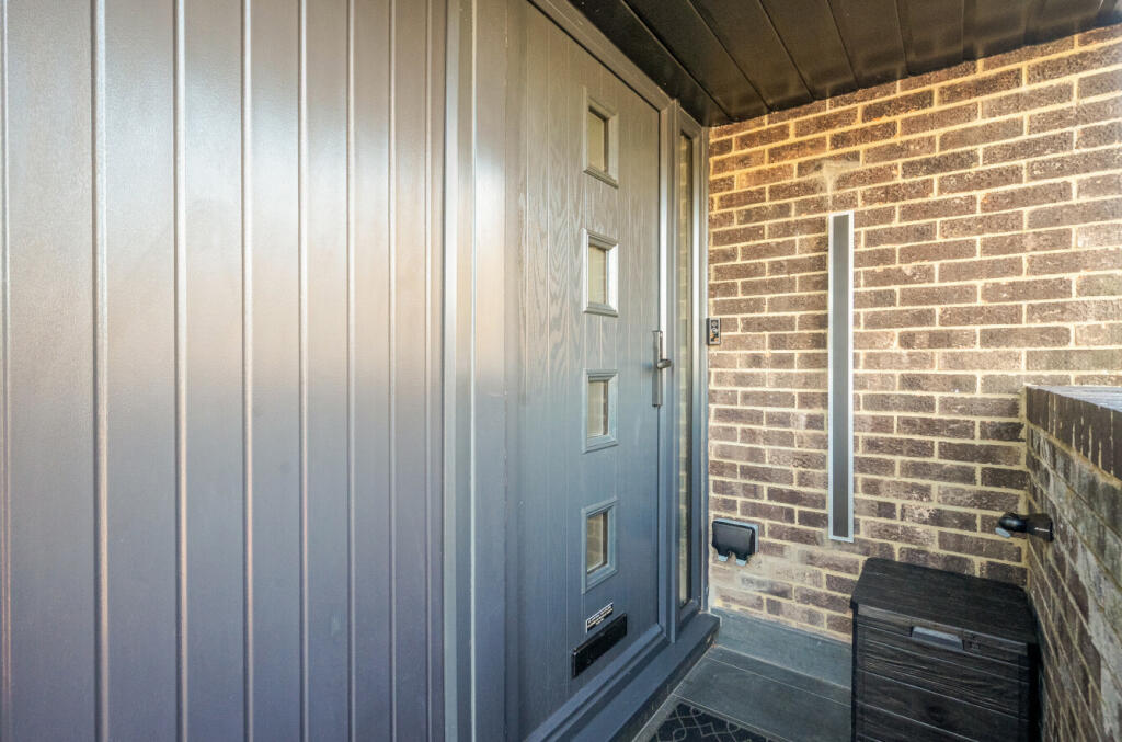 1395250-15-695ba2...