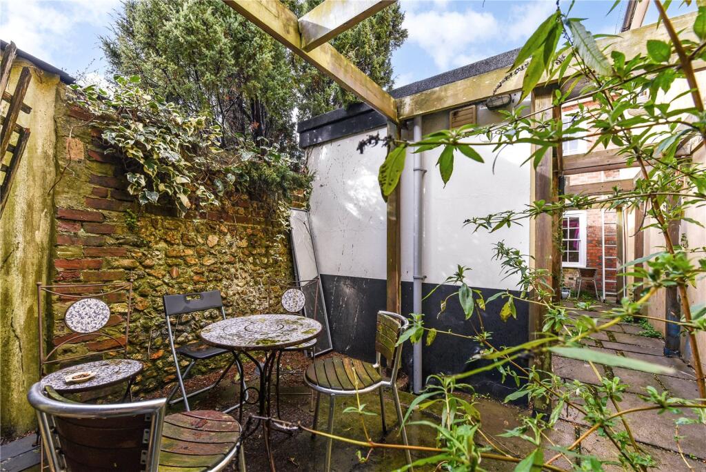 Courtyard Garden