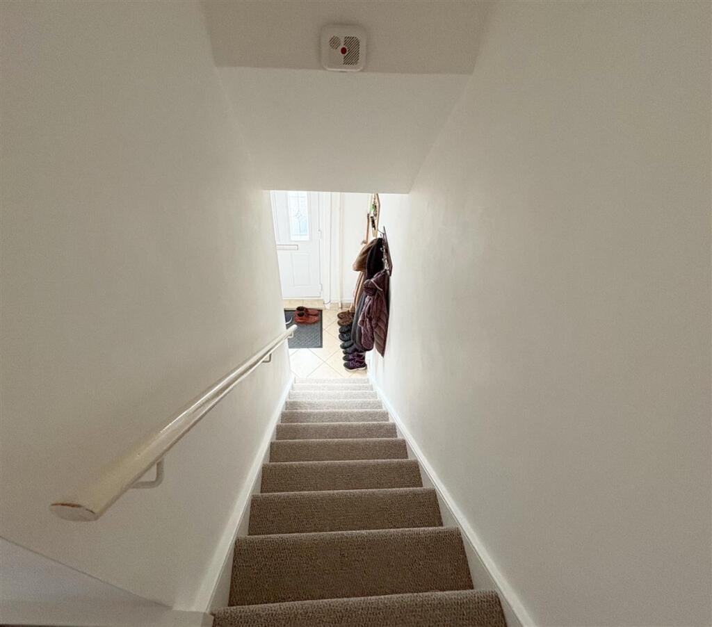 Stairs to hallway.jpg