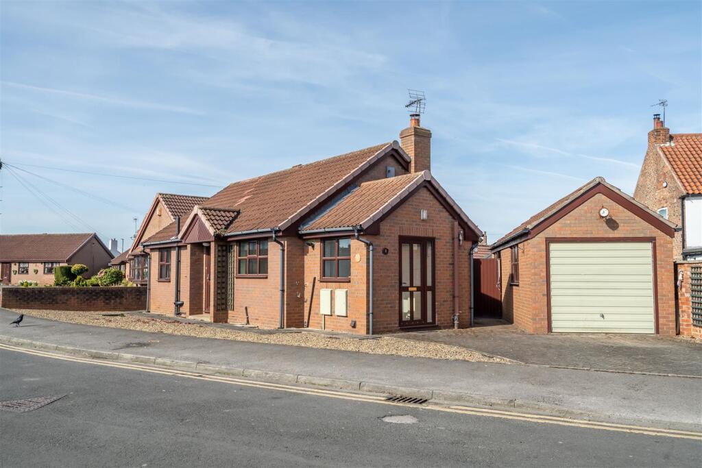 manor farm close-14.jpg