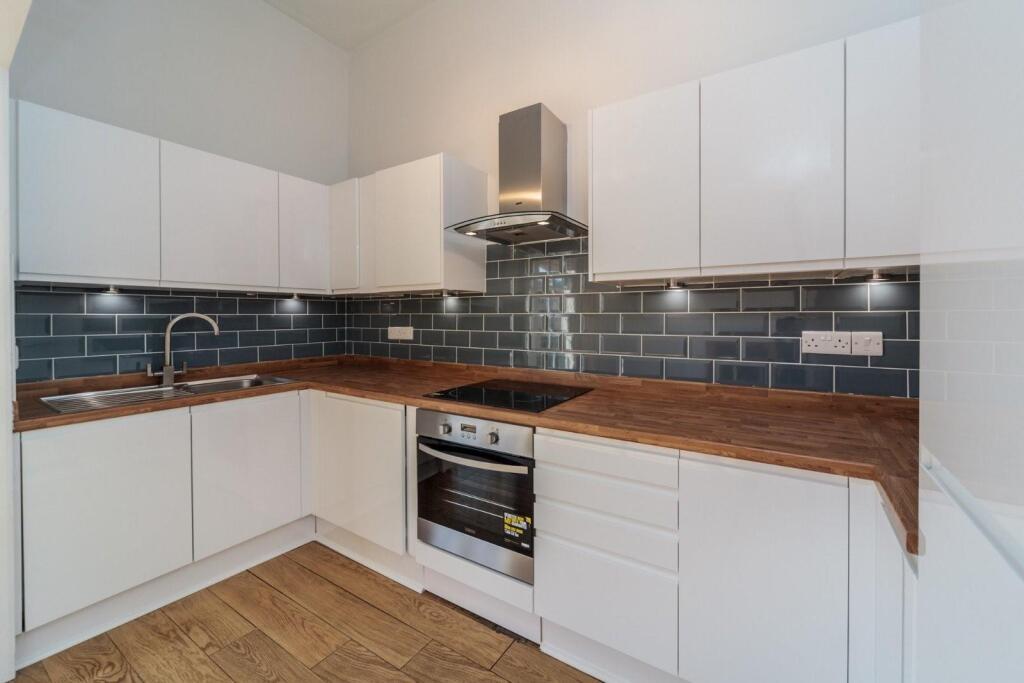 kitchen 1.jpg