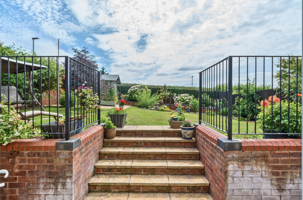 1318091-20-686402...