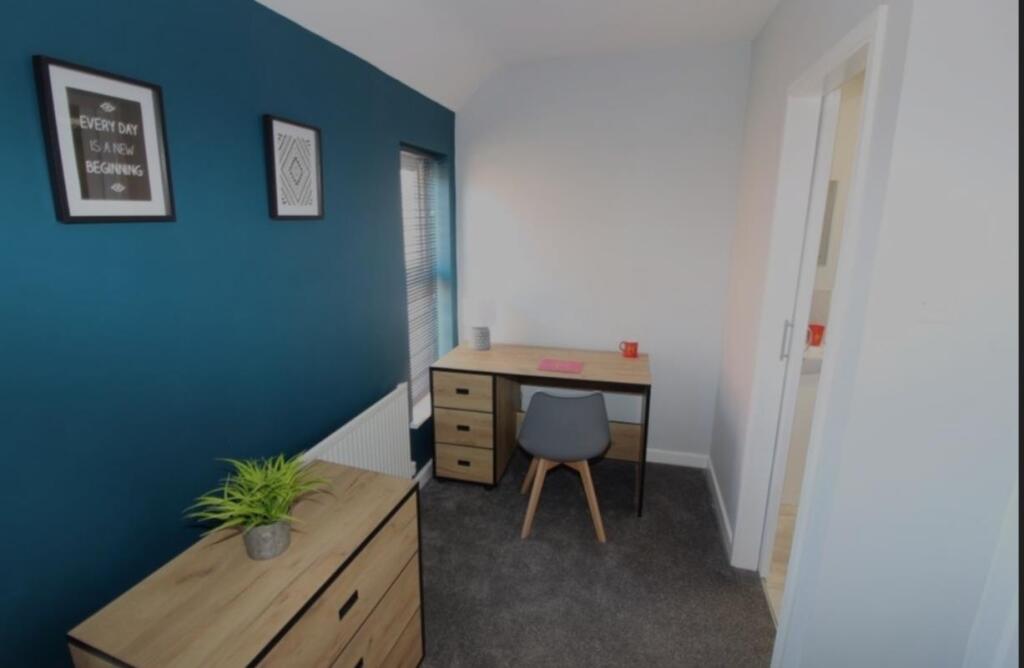 Bedroom.jpg