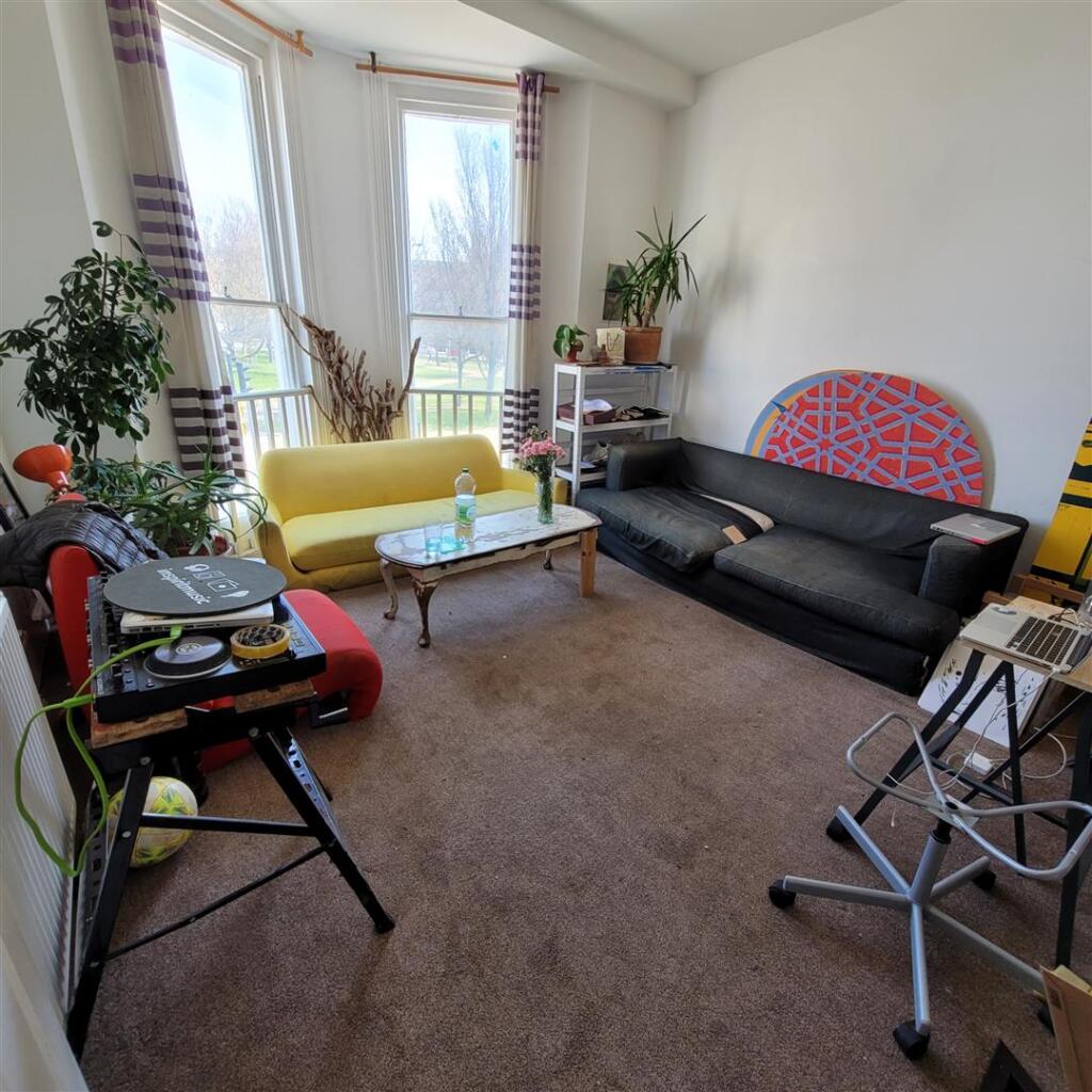 Lounge.jpg
