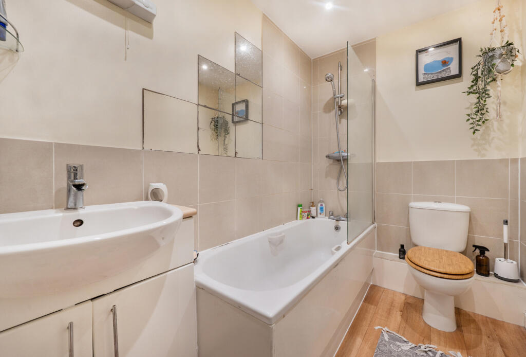 1382668-15-691c89...