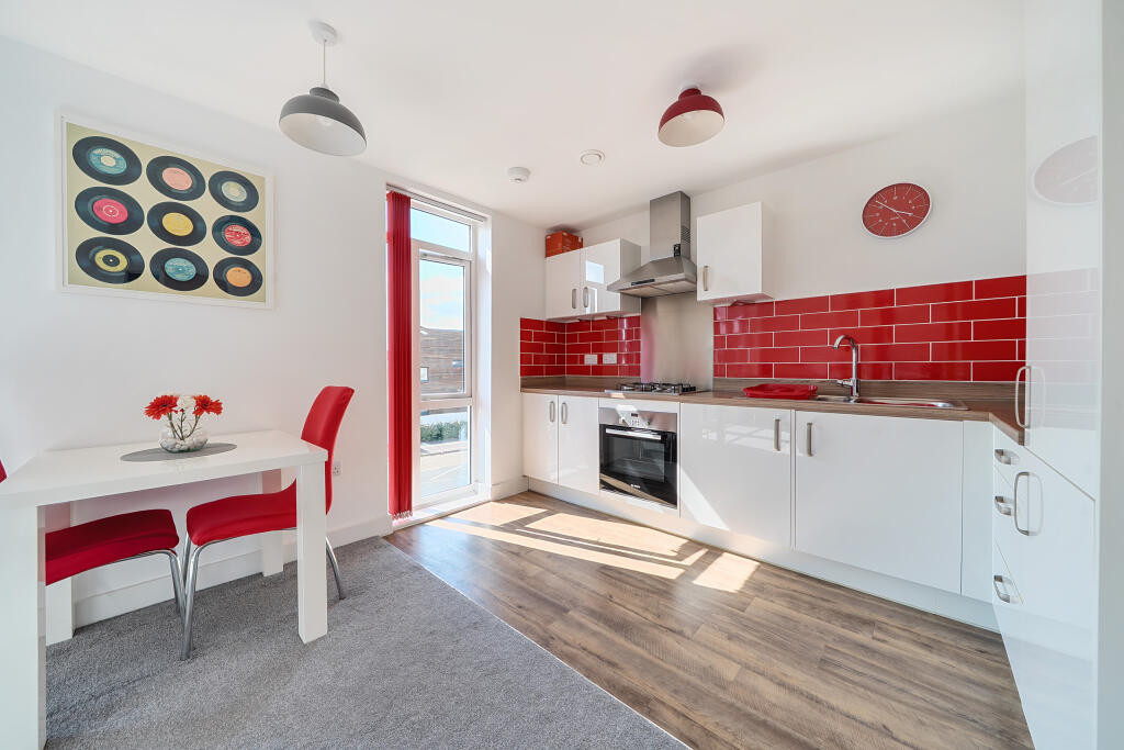 Open Plan Kitchen / Living / Dining Room