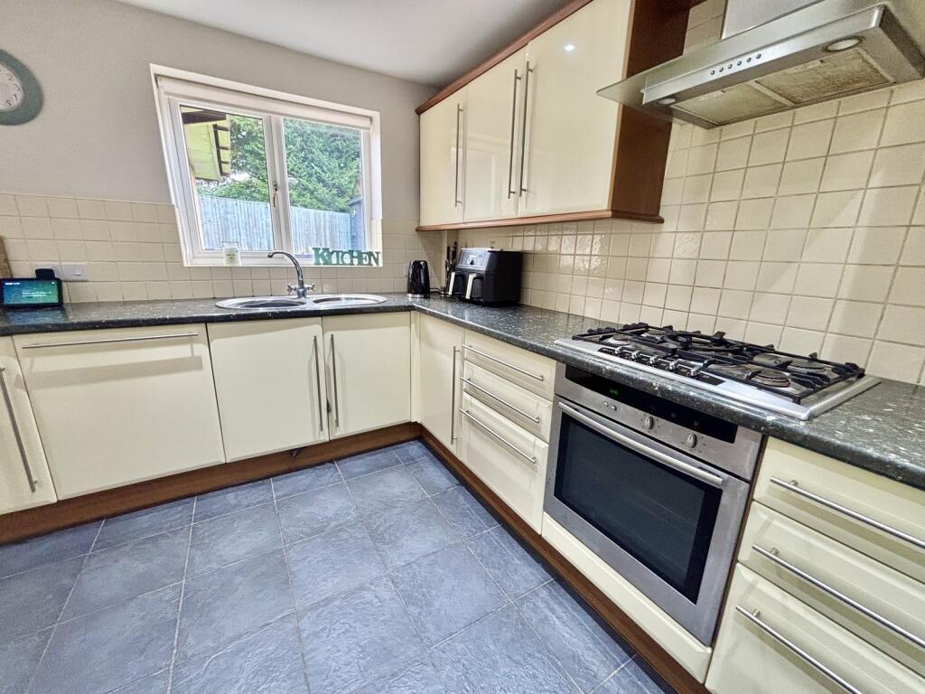 Kitchen / Breakfast Room