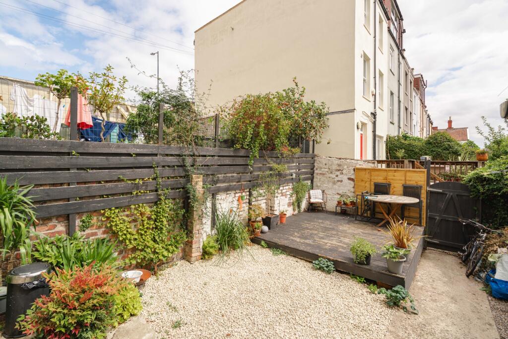 Garden Flat - Garden