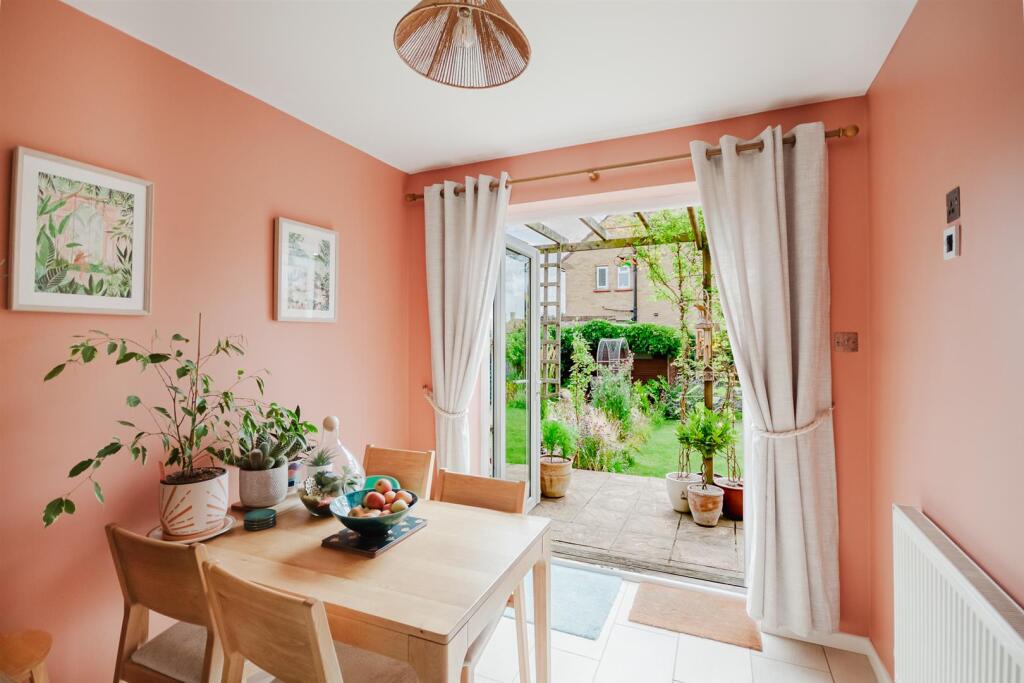 32 Oxford Square 7.jpg