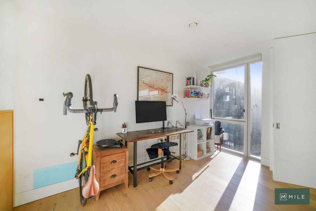 Apartment 26, Nau...