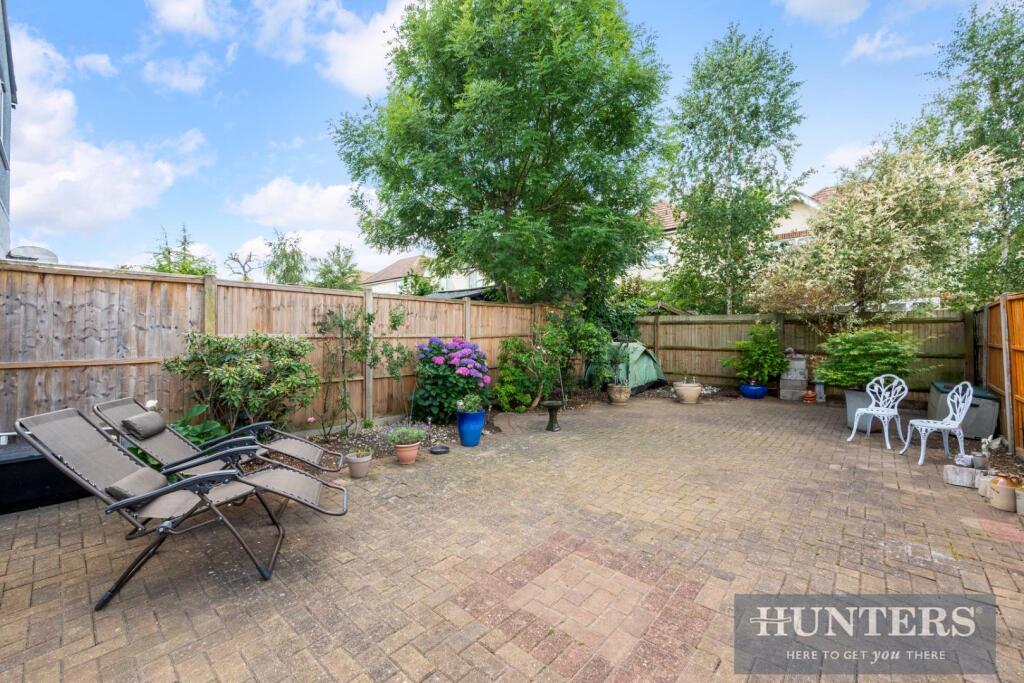 LANGLEY AVENUE (12).jpg