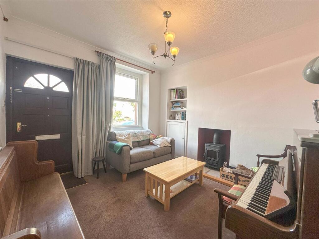 7 Graham Street Living Room a.jpg