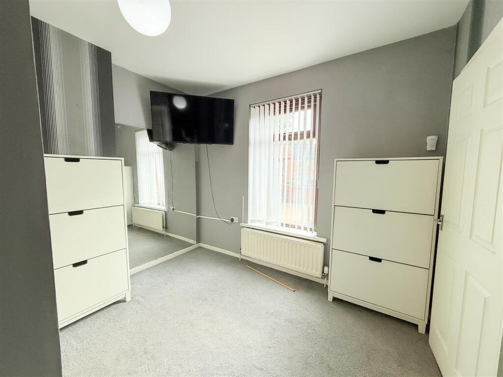 HOME OFFICE/GUEST BEDROOM