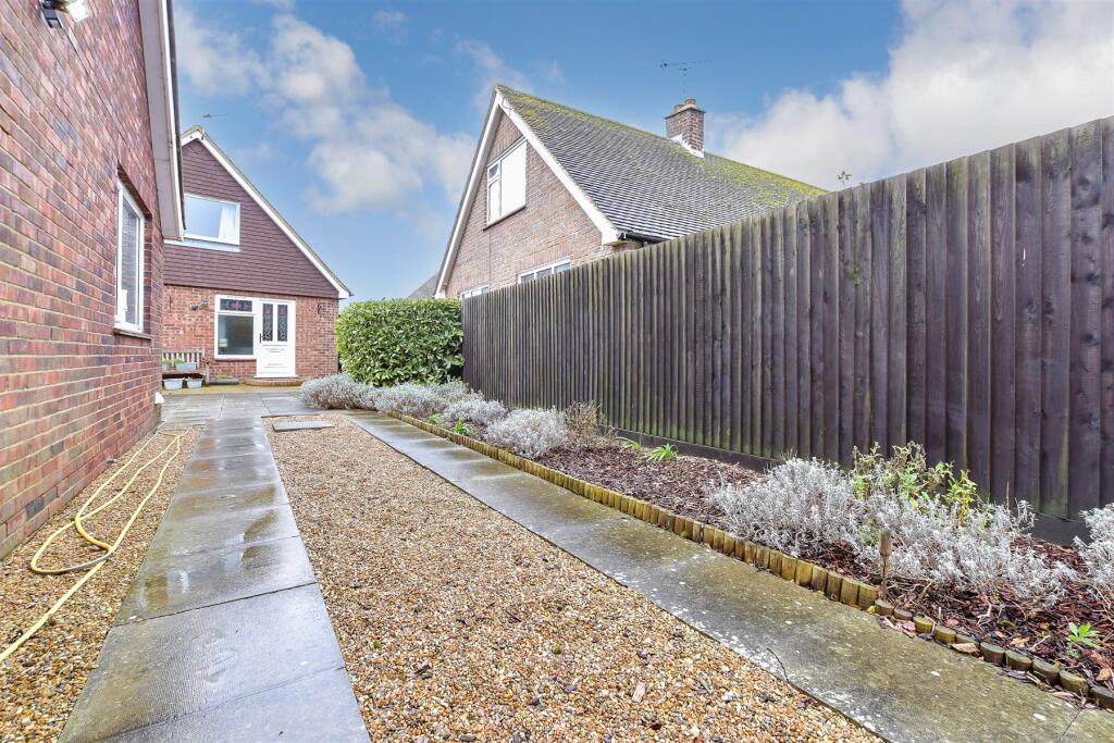 Driveway/Parking
