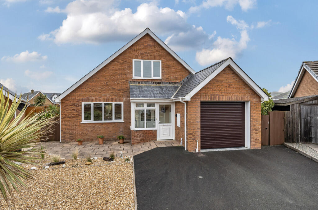 1364598-4-68e67f3...