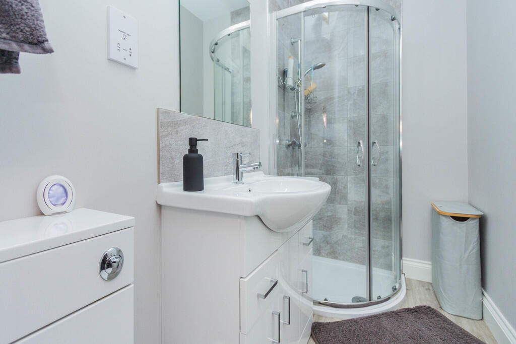 En Suite Shower R...
