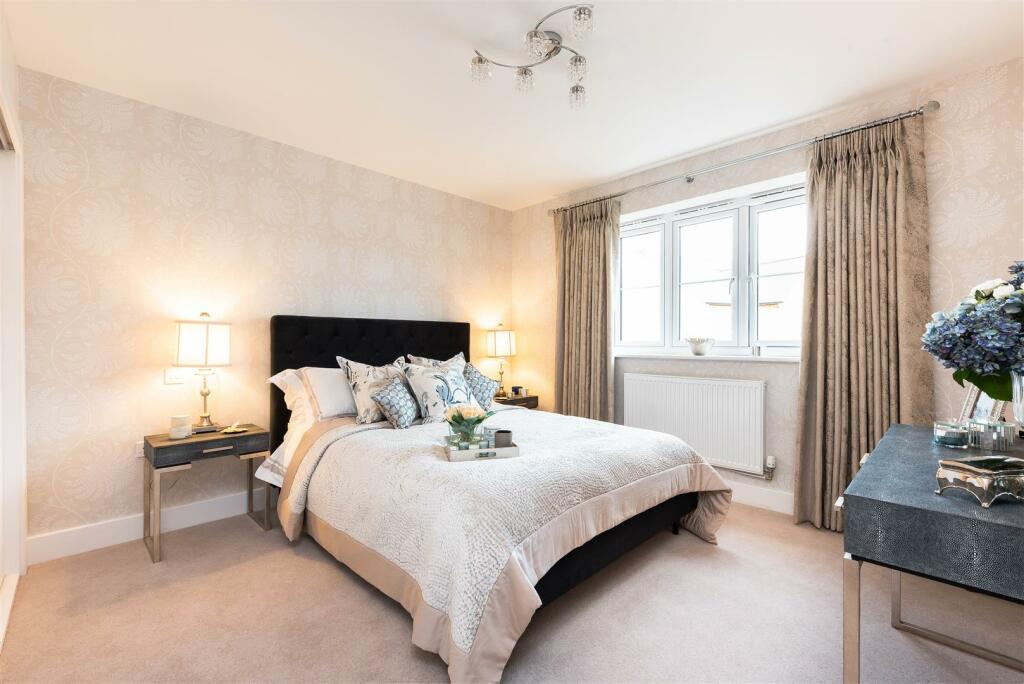 Bedroom 1.jpg