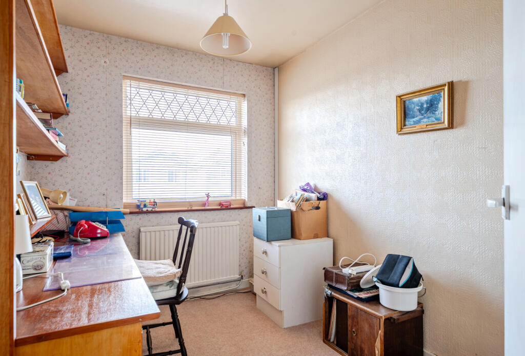 1393330-19-695cdb...