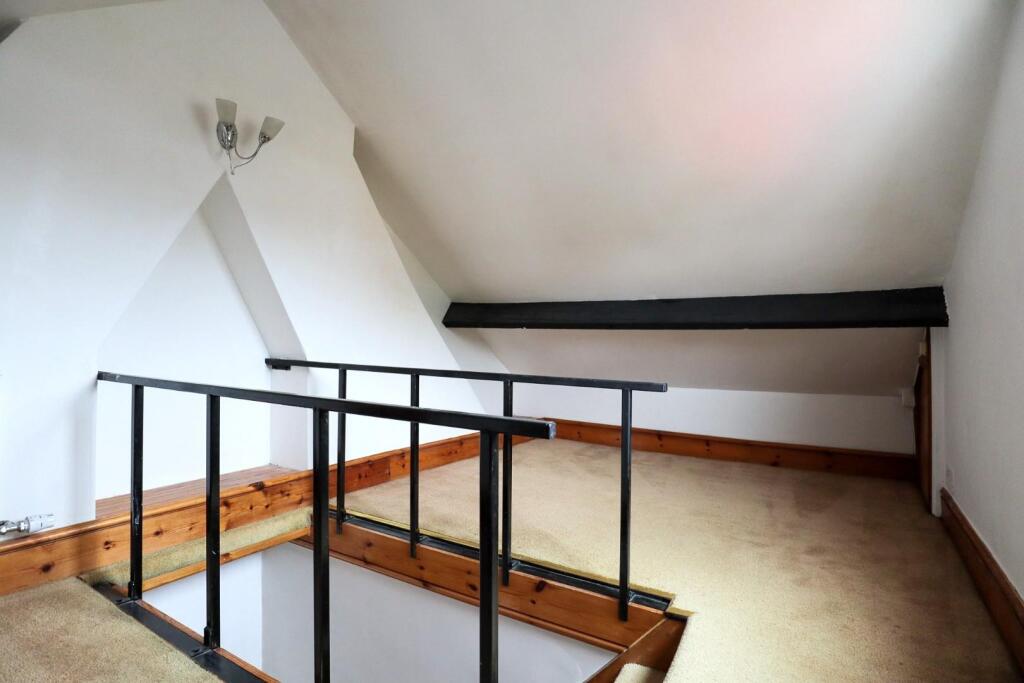 Attic room.jpg