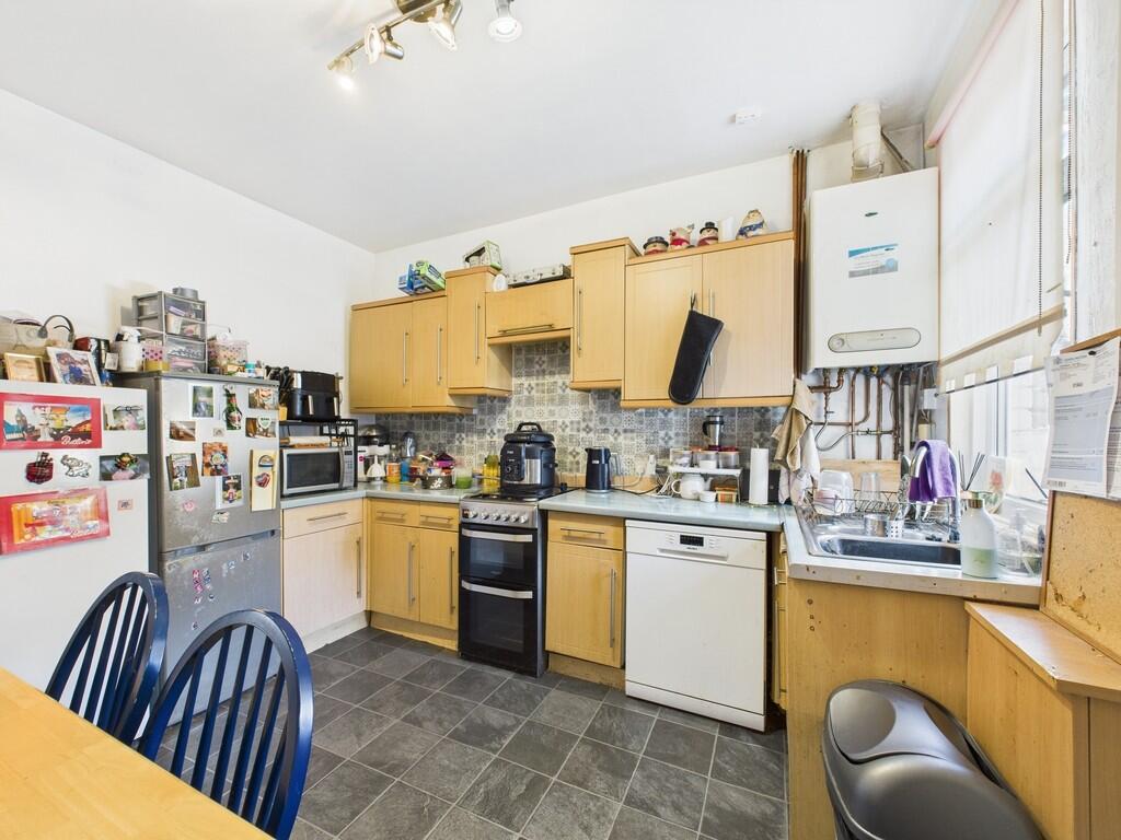 CAM01835G0-PR0173...