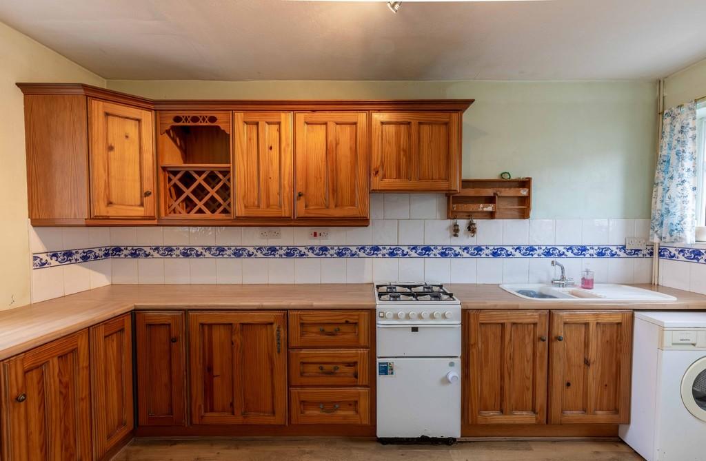 Kitchen/Breakast ...