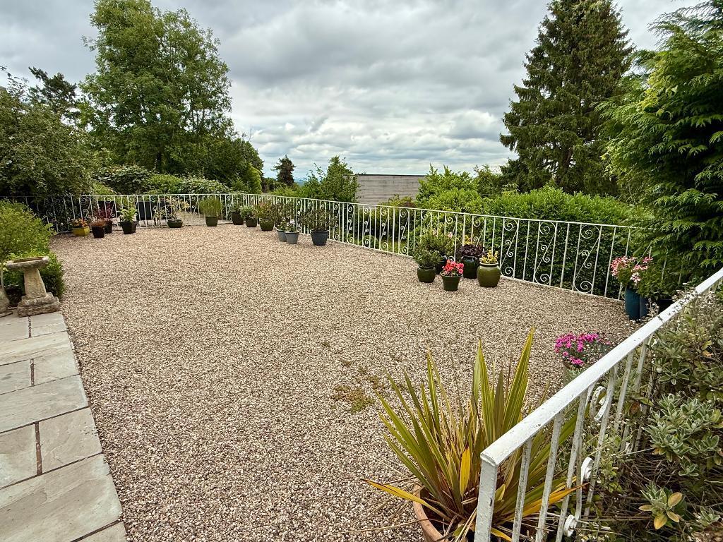 Communal sun terrace