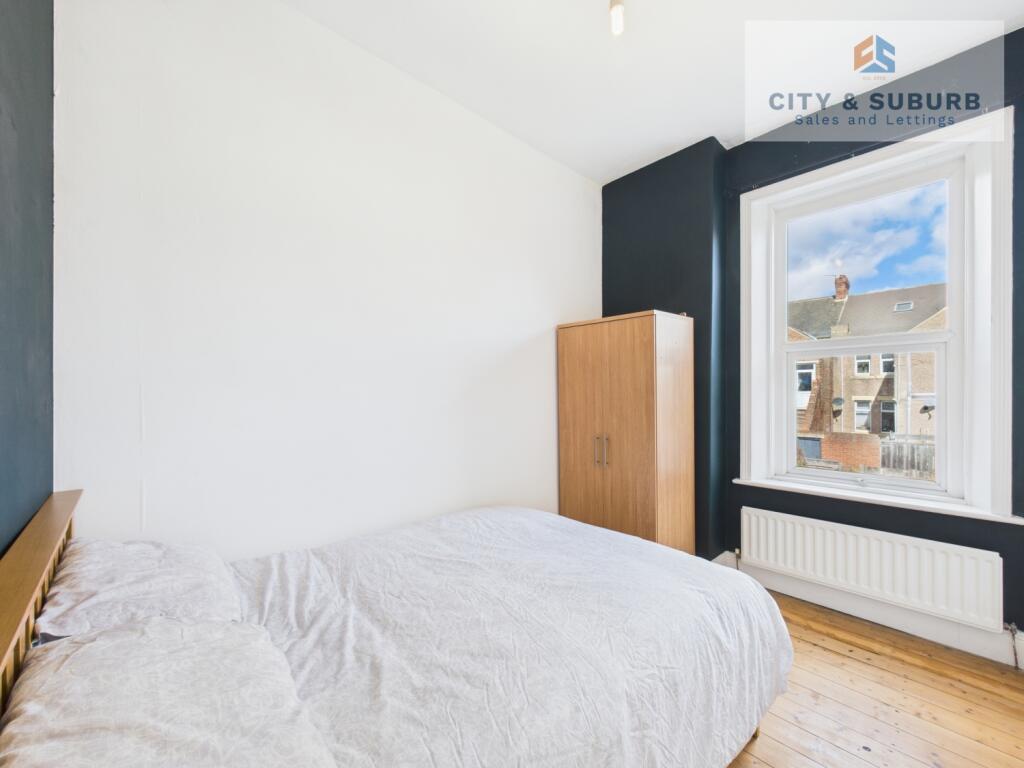 CAM01351G0-PR0152-STILL006