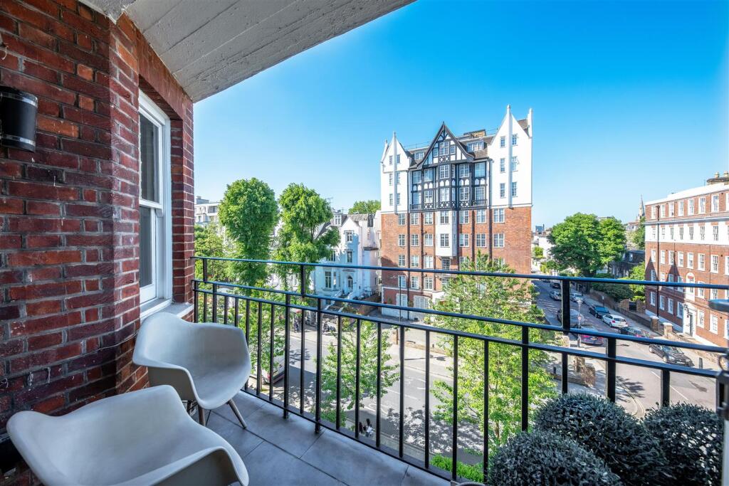 80 neville court 3095 balc view.jpg